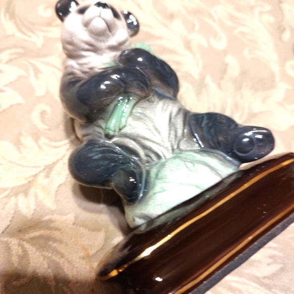 🌿🐼🌿 Vintage 1992 Specialty Endangered Wildlife Panda Glazed Ceramic Figurine - Picture 9 of 15